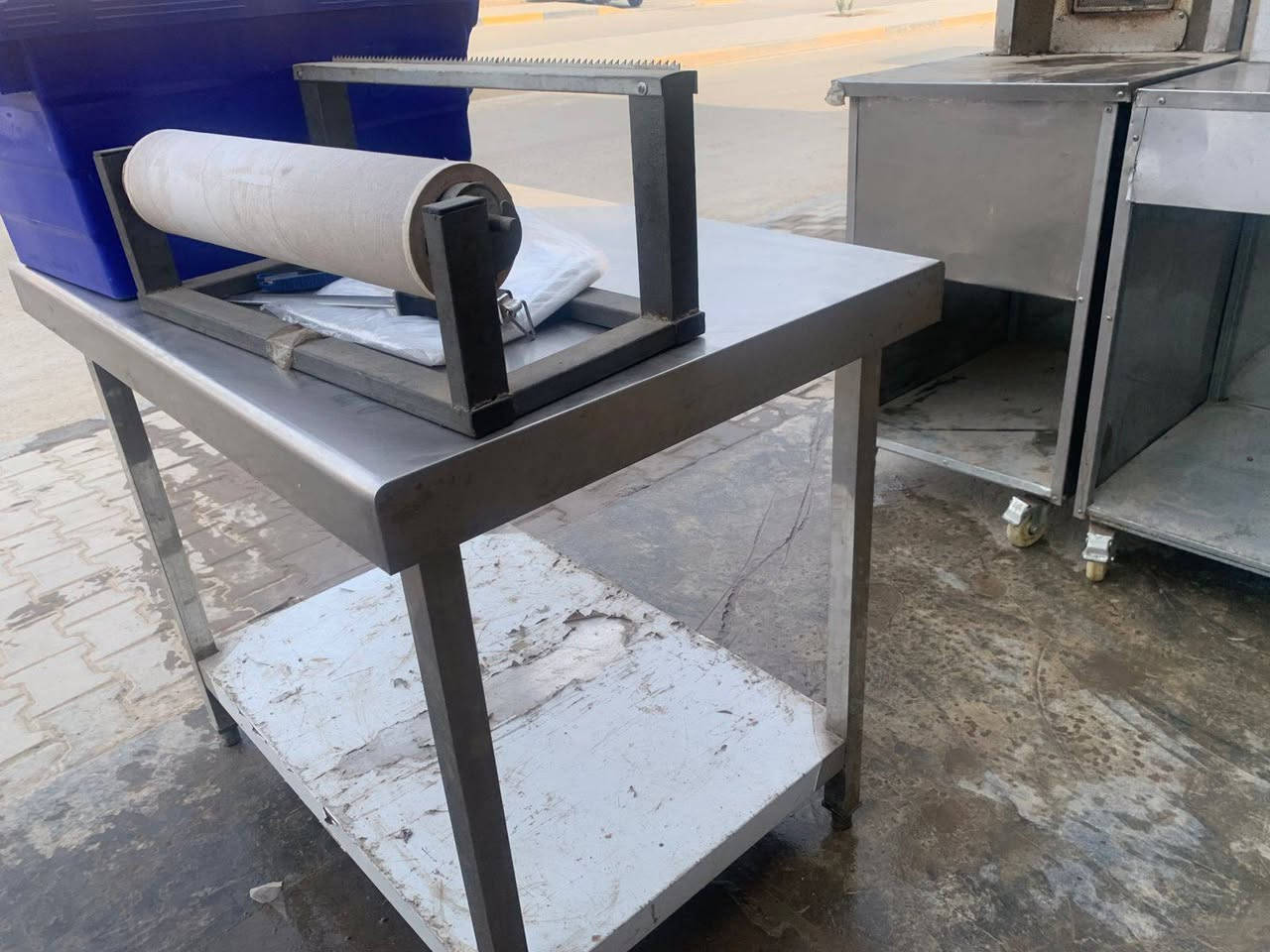 غراض مطعم لبيع كلش نظيفات عنوان بغداد البياع الشرطة الخامسة
***********
