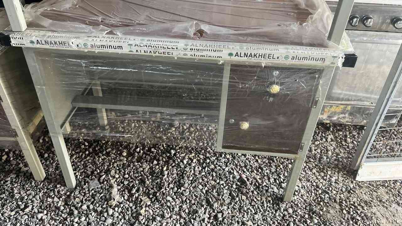 سلام عليكم يوجد لدينا كافة الاثاث المرلي الجديد والمستعمل في معرض ومزاد وعد للستفسار والتواصل ***********واتساب
