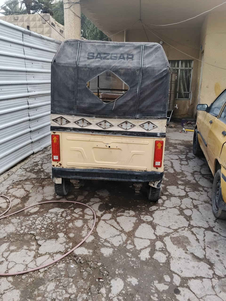 سلام عليكم تكتك باكستاني محرك ستوتة تجفيت جديد ضفيرة كهربائيات جديدة نقص فقط قمجي كلج سعر مليون وبيهة مجال بسيط ***********واتساب مكان بياع
