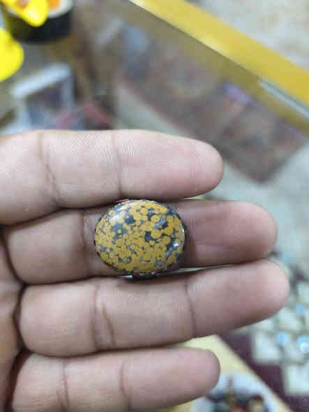 السلام عليكم كل محبس وسعره 
العنوان العماره حي المعلمين القديم شارع المصلحه 
***********
