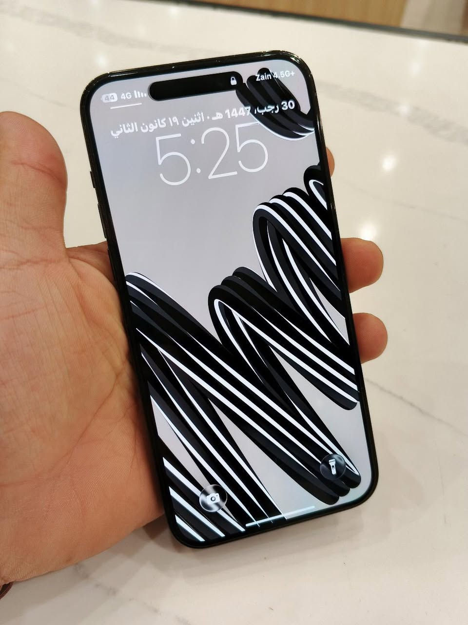 ايفون 14 برو ماكس لون اسود 256 بطاريه 94 بلاد ما ملعوب بيهه ولا معلايه نسخه اليابان ja  جهاز جديد كلش لا شخط لا طخه لا ضربه وياه كفر ماك سيڤ و لزكه اصليه الجهاز فقط بدون كارتونه والجهاز استخدام شخصي و مابيه اي مشكله جهاز كامل مكمل وكلش نظيف ما ملعوب بيه السعر 850 مكاني كربلاء هذه رقمي  ***********
