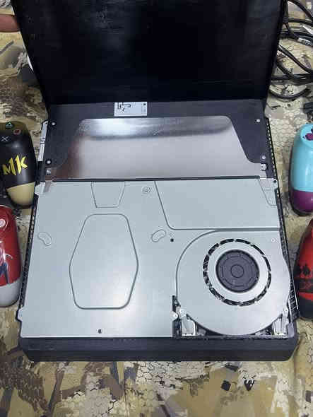 سلام عليكم بلي 4 سلم ذاكرة 500 ممفتوح ابدا ولا داخل صيانة جوستكات 4 ثنين يشتغلن وثنين يرادلهن تصليح وقرص واحد ويا كاملة غراضة مابي اي مشكلة اخر تحديث سعرة 215 بي مجال بغداد شعب مقابل بوب الشام ***********
