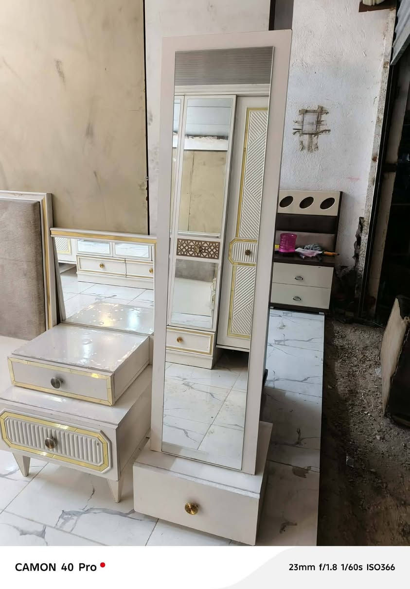 سلام عليكم غراض للبيع نضيف الستفسار وسعر خاص مكان كوفه نجف شراي يتفضل خاص غرف نوم  تركي نضيفه للبيع غرف نوم عراقي تسكام واكو خشاب عراقي تسكام بس تصميمه تركي سعره مناسب


**إذا كنت صاحب هذا الإعلان وتريد حذفه لأي سبب، رجاءا أرسل رسالة إلى الدعم الفني**