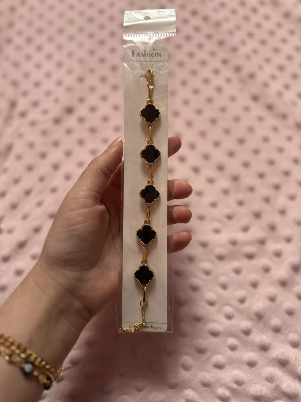 اي قطعة داخل المنشور على الف
يوجد توصيل داخل سبع البور (الف)
رقم/*********** او خاص
