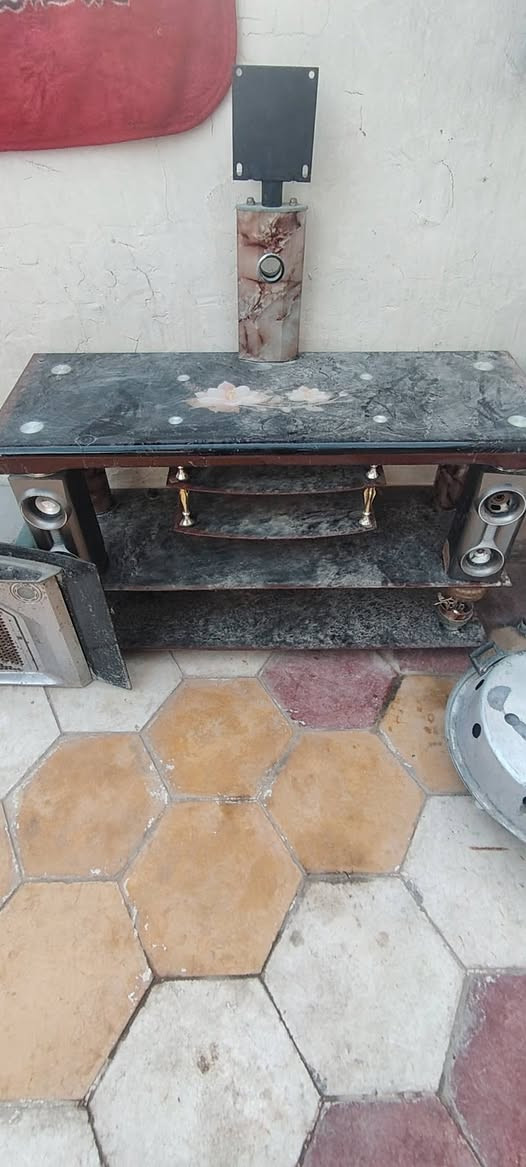 للبيع غساله سعر ٨٠ على شرط وطباخ غاز سعر ١٠ وبراد سعر ٧٥على شرط وشافطه مال مطبخ سعر ٣٥ ومعرض سعر ١٠ تواصل واتساب ***********
