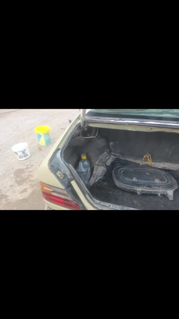 مارسدس دب بلاد عنكبوت ٤سلندر مكينه كير حداده خير من الله تخم تاير  قواعد دبلات سليمات بيه جراد بسيط بل قماره مكانها ناصريه قرب سجن الصلاحي 
ملاحظه (سياره بيه عطل بسيط اسياره من ادوس اله تختنك وتبقى تعطس وما تمشي ابيع على عطلها) السعر ٤٠وبيها مجال 
ه ***********
