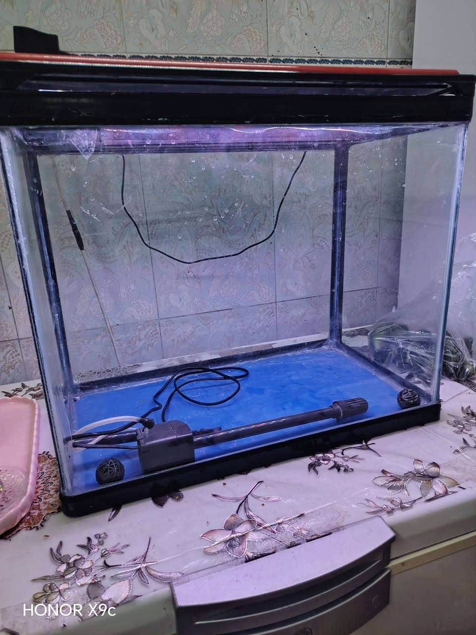 حوض سمك كل عيب مابي شغال كل كهربائيات
قياسات
الارتفاع 47
العمق 32
العرض 57
السعر 50 الف


**إذا كنت صاحب هذا الإعلان وتريد حذفه لأي سبب، رجاءا أرسل رسالة إلى الدعم الفني**