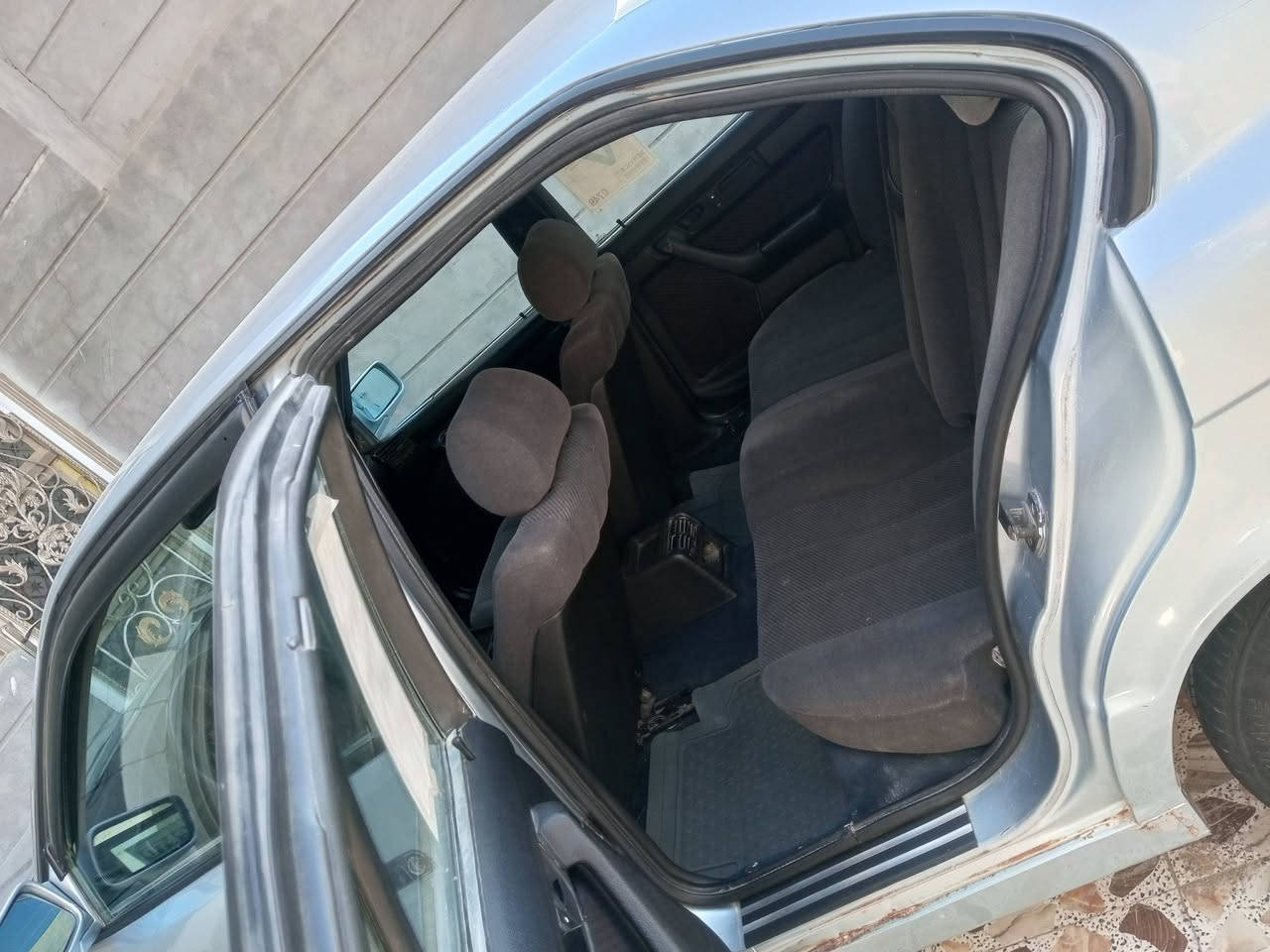 السلام عليكم بي ام موديل 90 محرك مسكر كير اوتماتيك تبريد شغال رقم صلاح الدين بسمي مراوس بمارسدس صدر امامي خلفي نظيف مصبوغة عام مكاني سامراء *********** 
سعر 50
