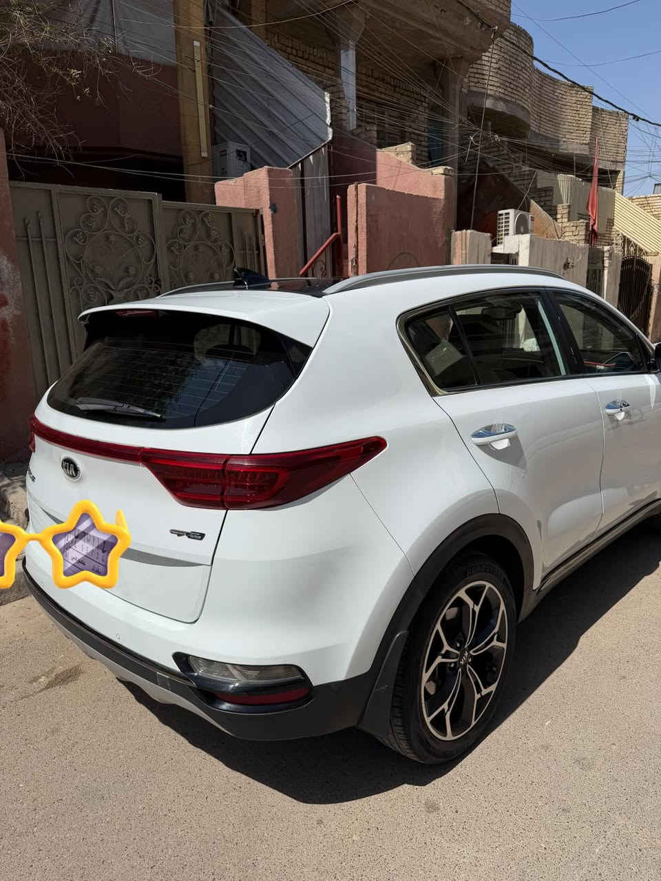 السلام عليكم
كيا سبورتج خليجي جيتي لاين 

موديل ٢٠٢١ 

فول مواصفات ١/١ معروفة

رقم بغداد تحويل 

مكفولة عام من الصبغ والتبديل 

بانوراما.

بصمة دخول وتشغيل.

سايد بريك بصمة.

مانع منحدرات.

شاشة كبيرة.

اريل نفكيشن.

شاحن واير ليس .

تشغيل عن بعد

شفتات سرعة.

جنطة كهرباء.

كشنات جلد بلادي و كهرباء.

.داخل لونين حمصي واسود.

حساس امامي وخلفي.

خمسه ويل كب .

قطعتين تبريد بيانو.

كامرة خلفيه.

تحكم ستيرن.

شاشه قرائه الاعطال

سيارة جاهزة من كل النواحي صدر 
السعر215 $ بيه مجال بسيط جدا
*********** وليد
