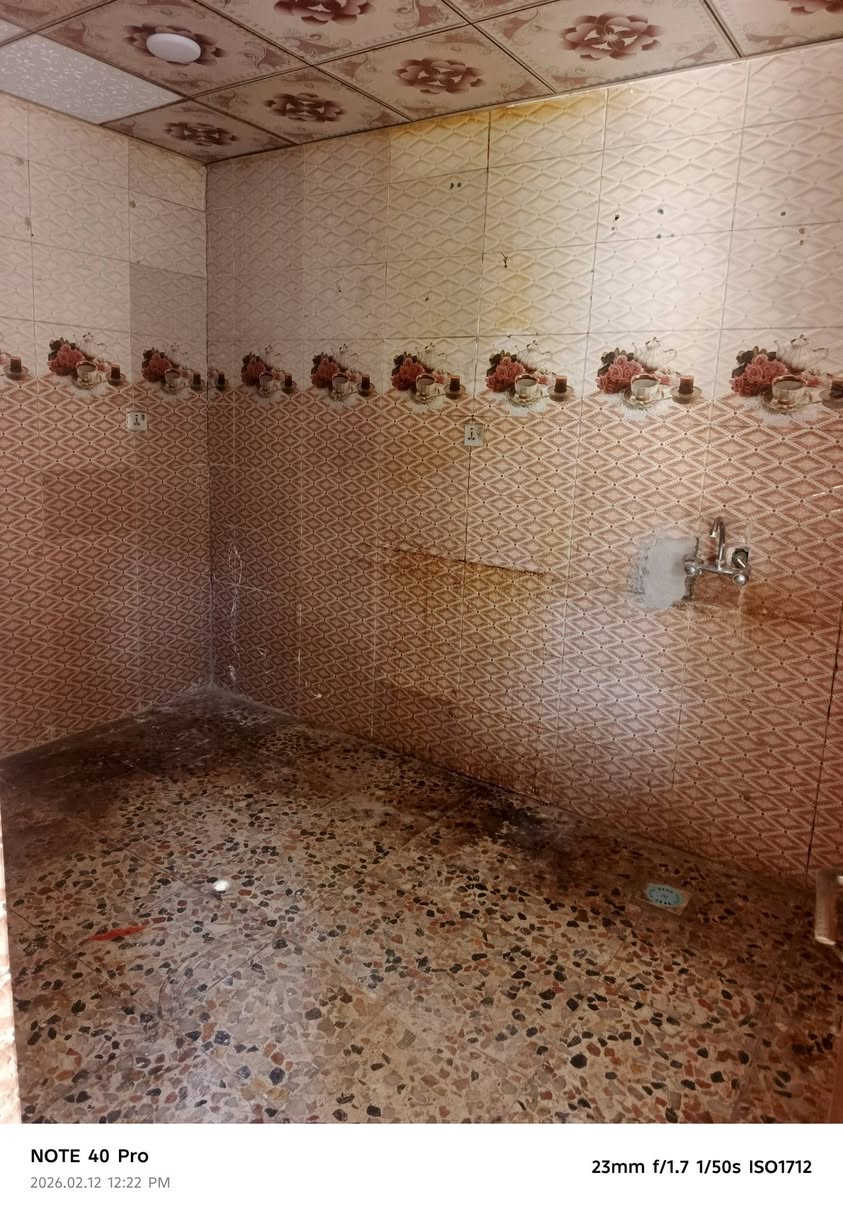 دار للبيع مساحه 50 متر في حي الميلاد منطقه ال 44 طابق ونص عكاده 
مطبخ صاله غرفه صحيات 
غرفه وصاله فوك
 للاستفسار اتصال
***********
واتساب متوفراو مراسله الصفحه
