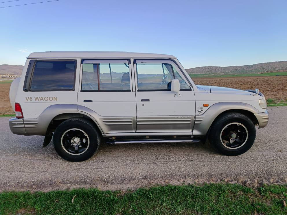 گالوبەر ئاڕم پلاسیک سلێمانی
ئاڕم . ئەوەلیات . موس . بڕاوە .غرامە . بەشەرت
مەکینە بیلاد ئەوروپی لۆک . لۆک
بێ دوکەڵ بێ بوخار بێسەوت بێ چەوری گێڕ عادی 
گێڕ و کلاج و عەکسل و شانسی و کاردن هەموی بەتامی بیلاد
..دەبڵ عەکسل قورس + سوک 
لەجێیا پێی بکێڵە 
چوار تایەو ویل کەپ ی لۆۆکی لەژێردایە تاقم پێش و دوا یەک چرکە و 100$ 
تەبرید 🥶 سارد و گەرم لەسەر سویچ دەبڵ شاشە ئای پادە داش بڵ و سەقف شاشەیە شەش مکەبەرەی SS لەسەرە ماشەڵای ئەوێ ناوگێچ بەکاملی وەک بیلاد لەئیشایە بەرز و نزم و چواری و فڵچەو برێک و چوار جام کارەبای وقفڵ مەرکەزیە دەعم و لێدراو ڕزیوی و قرچ و چەکوشی نیە سەیارەکە سەنتێ مەسرەفی نیە وەڵا ماشەڵا هەر حەزەکەی لێی خوڕی ماڵی کەسو کارە سعری زۆر گونجاوە شوێن بەزیان 
سعر 48 گەڵاو معامەلەیەکی برایانە
***********
*********** السليمانية, العراق
