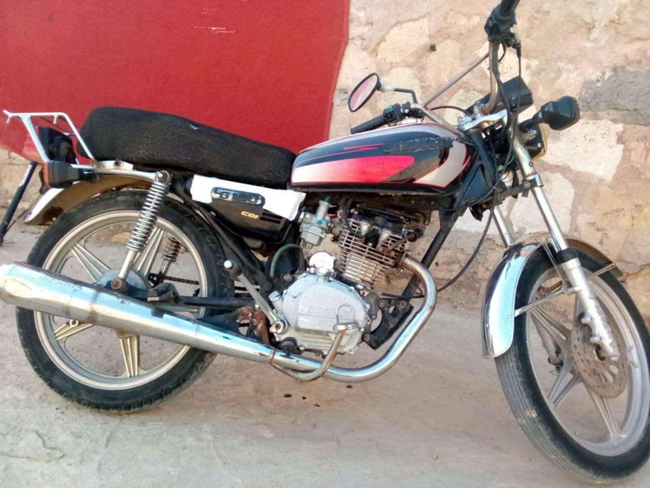 السلام عليكم دراجه ايراني سيفان 5كير نكره صلف كهربائيات كامله موديل 2017 محدث2022حته المكينه اوراق منفيس فقط دراجه كامله مراوس فقط للأستفسار ***********بي واتساب
