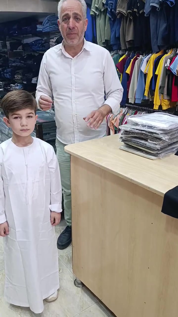 عنوان الاناقة والجمال 
كلابية جميع الالوان و الاعمار
قماش ثقيل 
دمشق بيت سحم الشارع العام مقابل مدخل مدرسة البنات 
 للتواصل 0967580335 #


**إذا كنت صاحب هذا الإعلان وتريد حذفه لأي سبب، رجاءا أرسل رسالة إلى الدعم الفني**