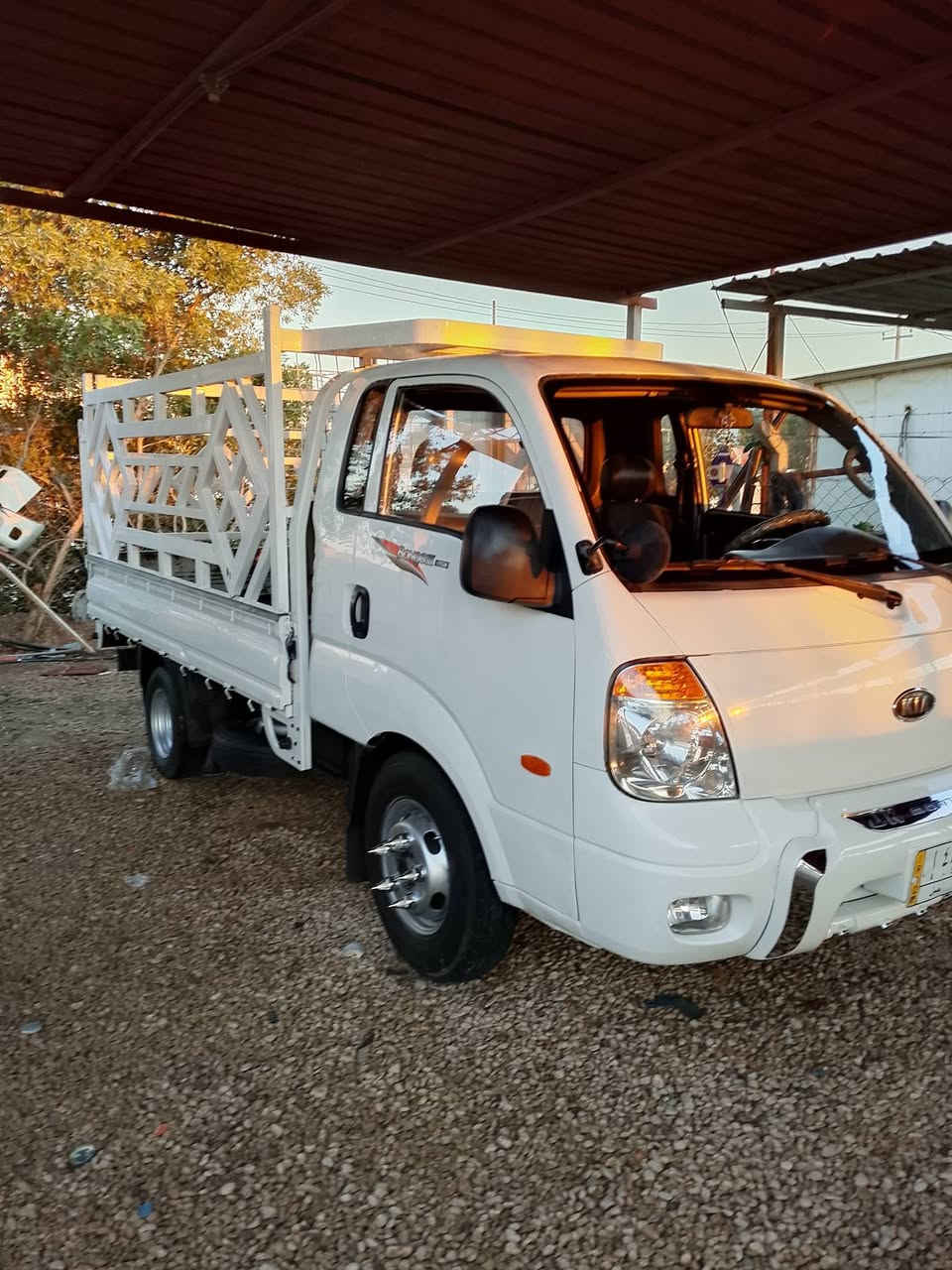 كيا فحل مسكر سبلاين موديل 2008 رقم بغداد كفاله عامه مكينه كير اكسل حداديه تخم تاير  جديد محور 14 محجر درجه اولى سنويه 27 المكان بابل قضاء القاسم ***********. ***********
