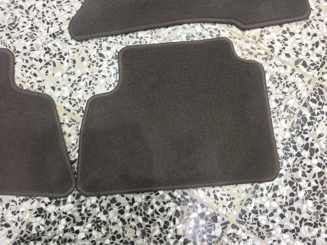 السلام عليكم 
كاعيات تاهو جمسي اصلي جديد
ما مستخدمات
للاستفسار الاتصال ***********
