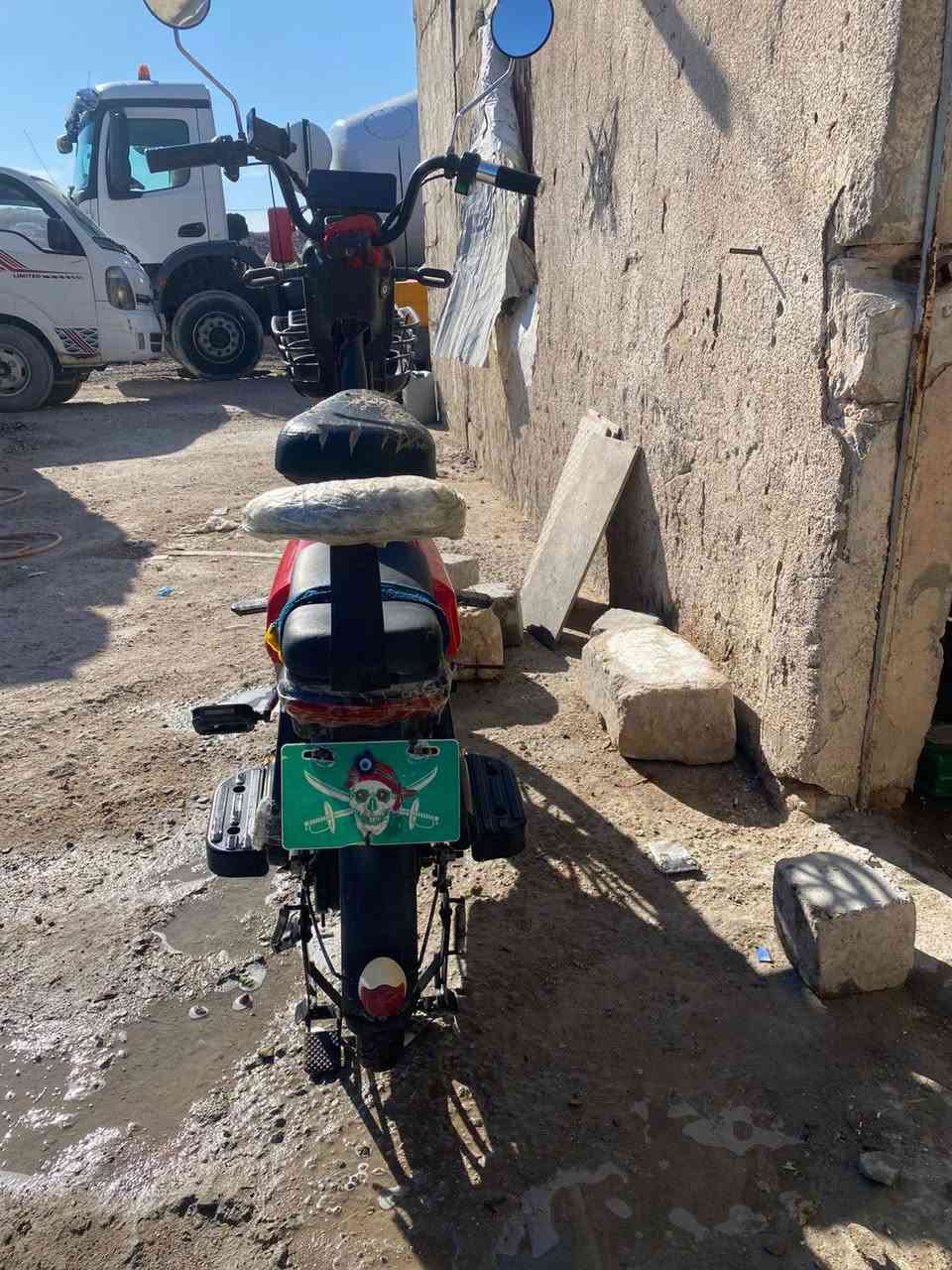 1سلام عليكم    باسكل شحن حجم 20 فول الباسكل  مانقصه اي شي والله العضيم  برغي مامفتوح  منه 2  البطاريات   ستوهن بدلتهن  ماصالي  سبوعين  مستخدمات  
 3بي جهاز نذار عن السرقه 4 بصمه تشغيل عن بعد  5 مكاني كربلاء  شارع الدره  6 سعر 380الف وبي مجال لطيبين 
هاذا الرقم نتصل عليه واني بخدمتك 
***********
