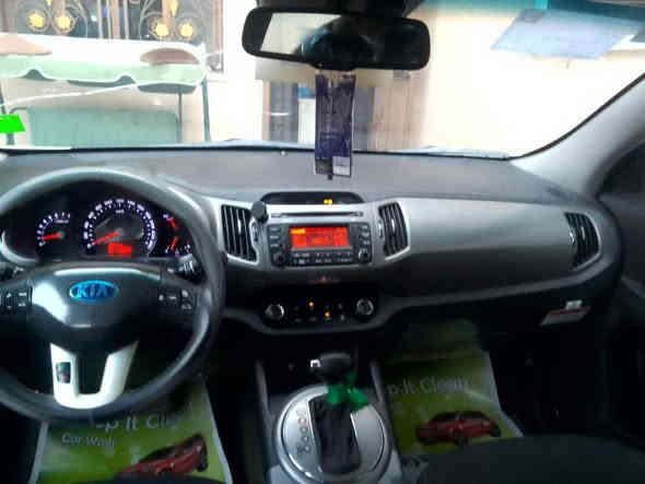 السلام عليكم 
كيا سبورتج 2016 مكفولة صبغ وضربة حسب السونار سعر 165 وبيها مجال عنوان بغداد الرقم الهاتف ***********
