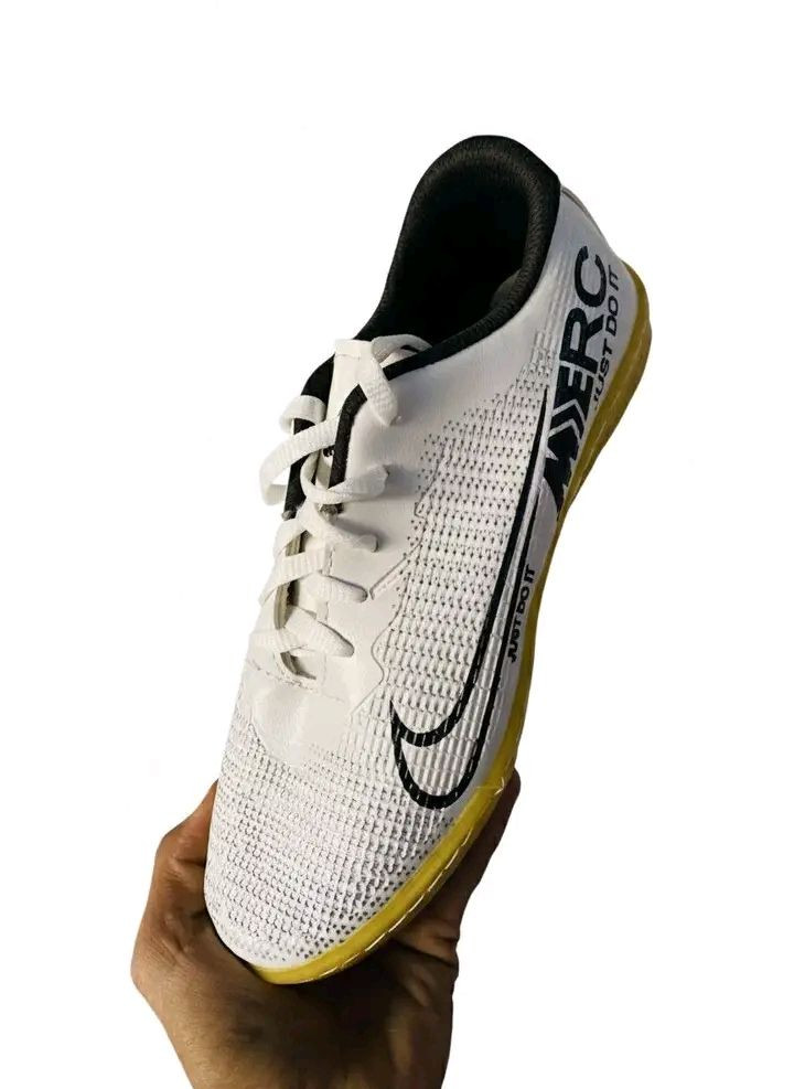 مايهمنه صعود الدولار 
اليوم العرض نار نار نار نار 🔥🔥🔥🔥
حذاء رياضي ألأصلي 
متوفر جميع قياسات (41-42-43-44-45)
توصيل داخل الشطره فقط 
‏‪***********‬‏
