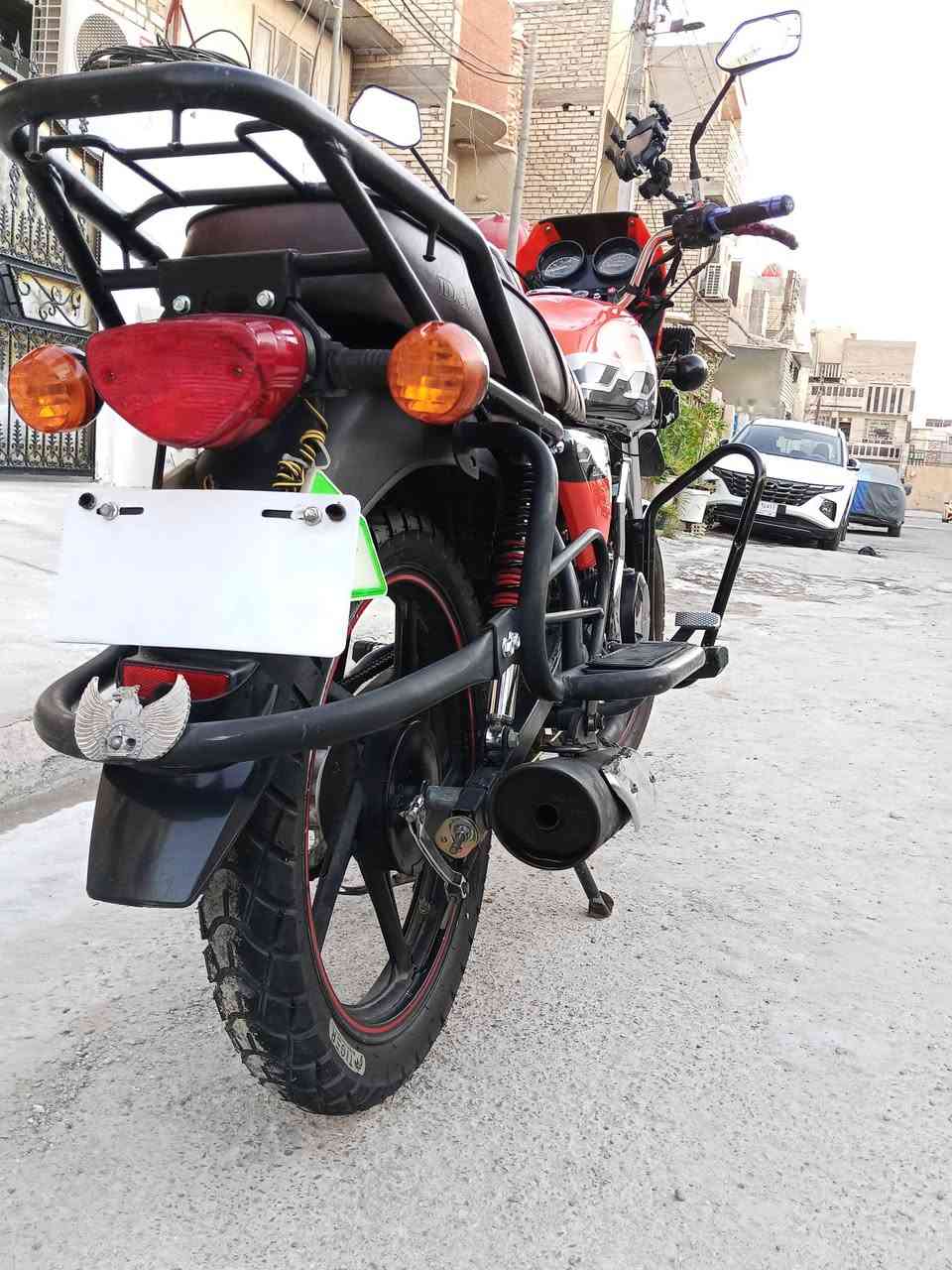 السلام عليكم...
دراجه دايون جبلي مرقم كامل موديل 23 نازله 25 اني منزلها على ايدي 
دراجه خير من الله برغي ما مفتوح  ما بيها كل نقص عدى حاضنه مال زنجبيل
عليها زنون عالي ناصي قوي جدا 
درجه ماشيه 23 
السنويه بعدها بأسم أبو معرض ب شارع فلسطين موتور مول معروف
ملاحضه.. تانكي دراجه اني عاجبني اسوي هيج لا حادث ولا شي
سعر دراجة 2700 وبيها مجال قليل 
مكان بغداد حي اور 
***********
