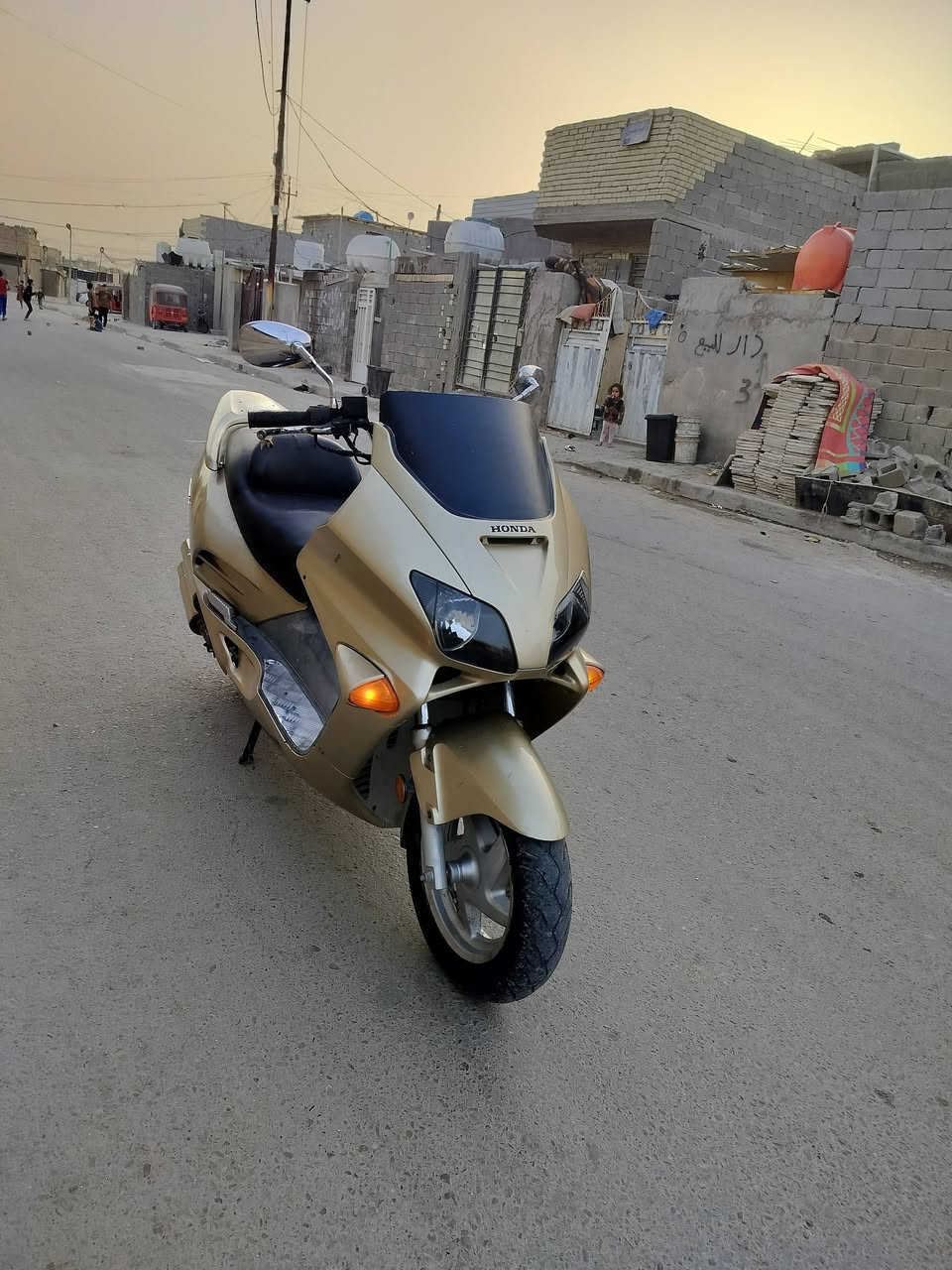 السلام عليكم فؤرزه صغر 6لؤن ذهبي، بلاد كهربايات كيجات كلهه شغاله
مكينه اكلجات مكفؤله طستهه ناعمه نكره باي ؤقت حماؤه نص ثابته شلعه ؤمعدل فؤل استيرن رياضي دؤس رياضي صالنصه رياضي 
اؤراق كامله دراجه جاهزه بدؤن نقص سعرهه 750مكانهه بغداد شراي اتصل عرقم ؤتدلل ***********
