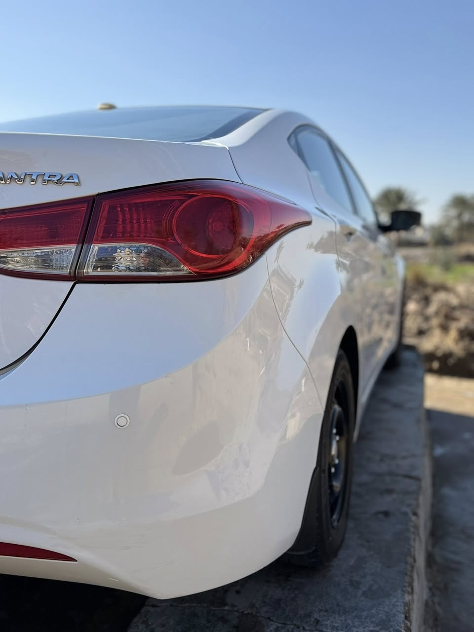 السلام عليكم
-هونداي الانتراً
-موديل 2013
-رقم اربيل تريد وكاله او ب اسمك 
-مكفوله من تبديل :بيها صبغات بسيطه +بارد بسيط
-الاستفسار اكثر الاتصال ع الارقام
***********
