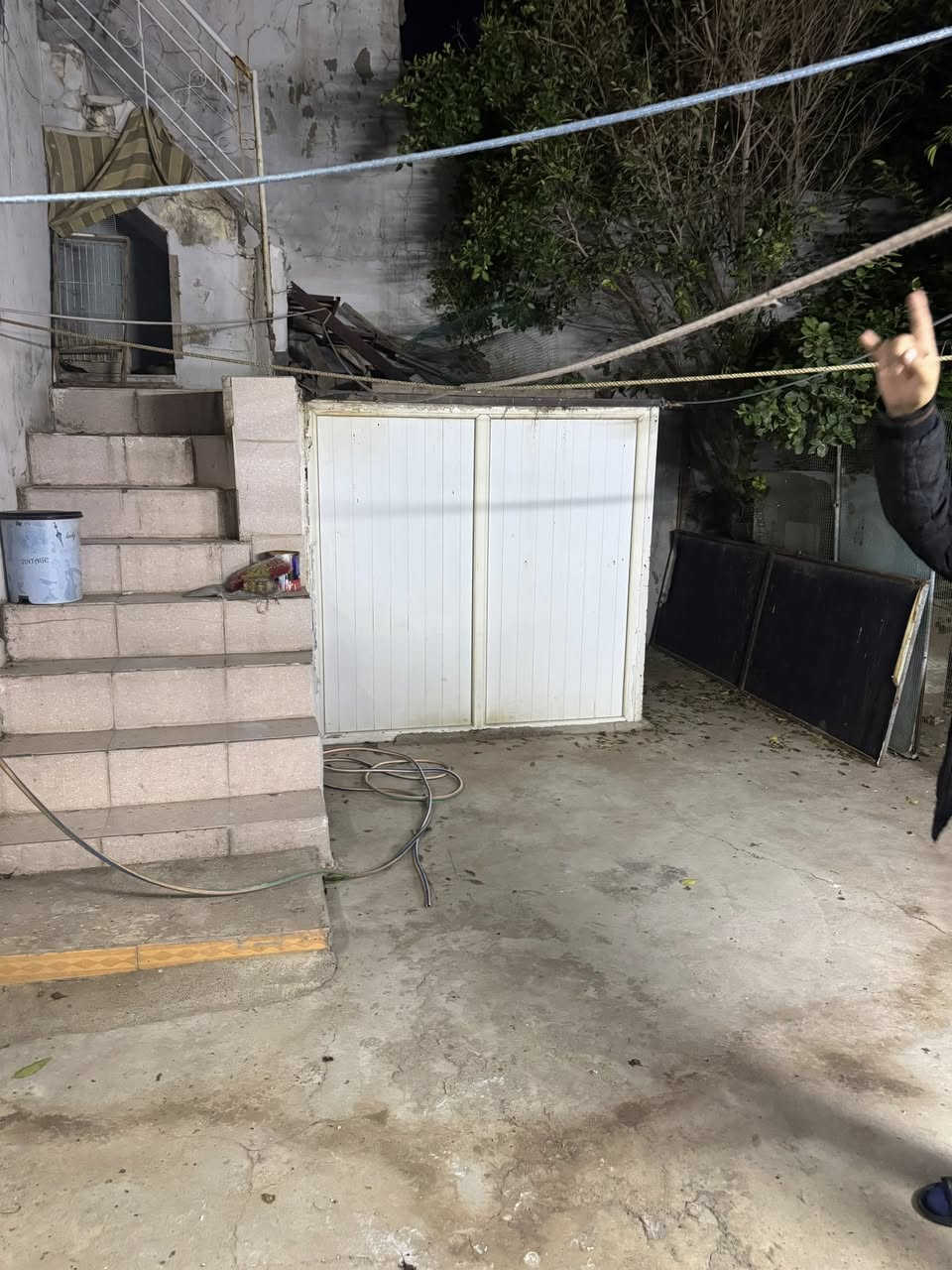 السلام عليكم 
عقار طابو 249 متر 
واجهة 12 نزال 20.5 
كركوك قورية خلف مقبرة سيد علاوي شبه تجاري 
سعرها 265 مليون مع مجال بسيط
للاستفسار 
***********
***********
