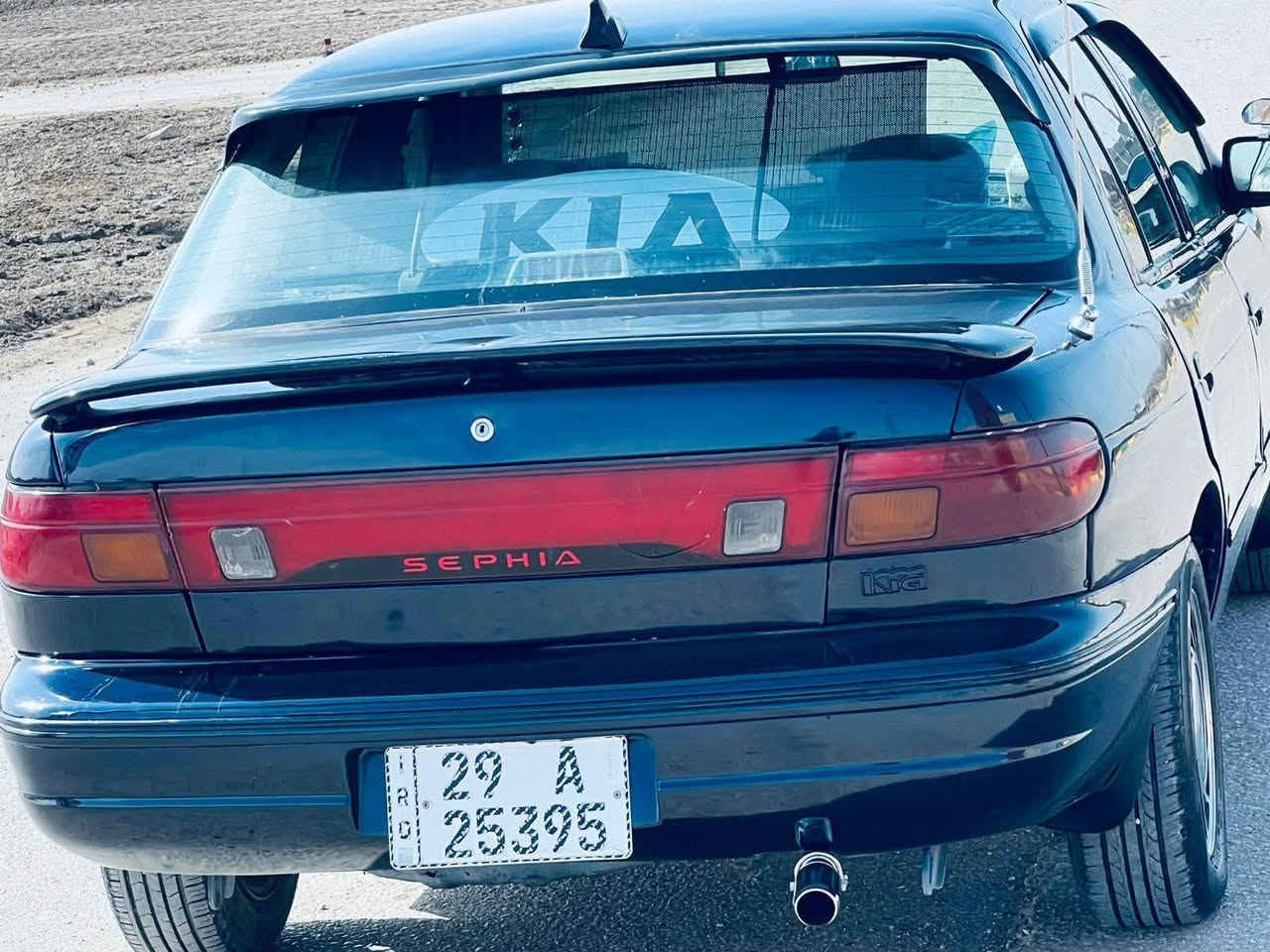 كيا سيفية للبيع
موديل 1994
كير اوتماتيك 
شرط النضافة
سيارة متعوب عليه وبالعافية على ياخذه 
رقم بغداد مشروع وطني 
كهربائيات كله شغاله 
كفالة من ضربة وكص 
تخم تاير جديد 
صدر أمامي وخلفي جديد 
السعر 37 بيه مجال وخادم الشراي ماقصر ويه
***********
مكاني بابل السياره بسمي
