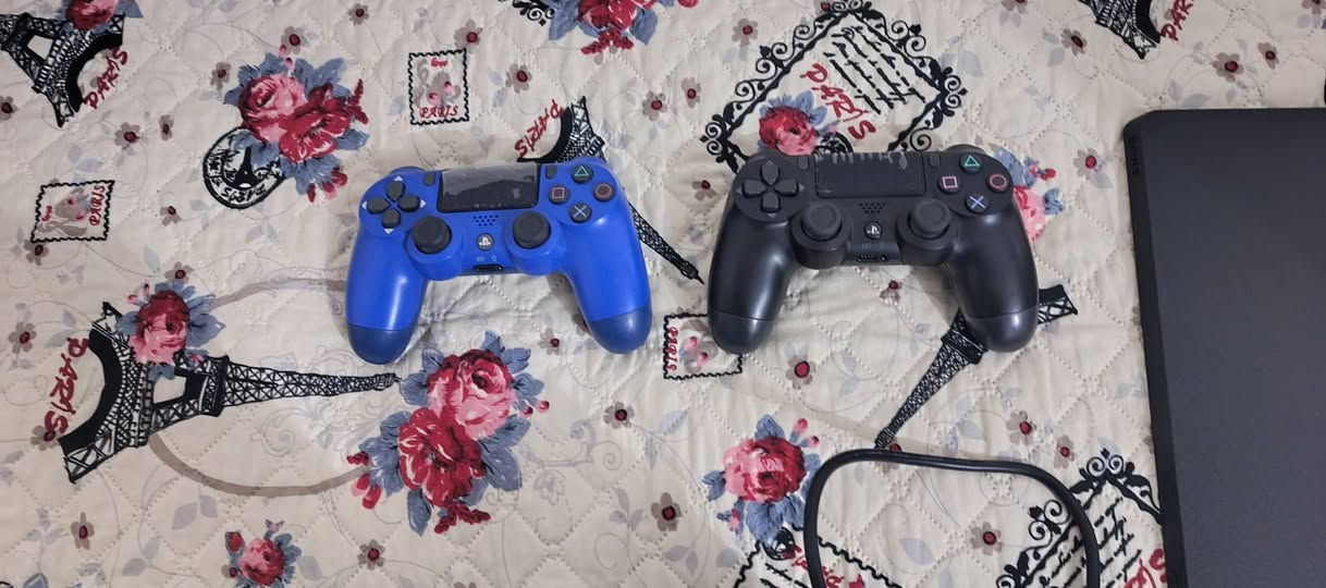 بلي فور سلم مهكر نظام 9.00 سعر 325وبي مجال للطيبين
نص تيره
ما مفتوح مكفول
نظافه ١٠٠ب٪
مع جوستكين
تجاريات
ڤان شحن
كامل  ملحقاته
معه يو بي اس
الألعاب بي
١_كلف اوف ديوتي ww
٢_اله الحرب الجزه 4
٣_بيس 26(اساطير) 
٤_رزدنت ايفل4
٥_رزدنت ايفل7
٦_جي تي اي 5


**إذا كنت صاحب هذا الإعلان وتريد حذفه لأي سبب، رجاءا أرسل رسالة إلى الدعم الفني**