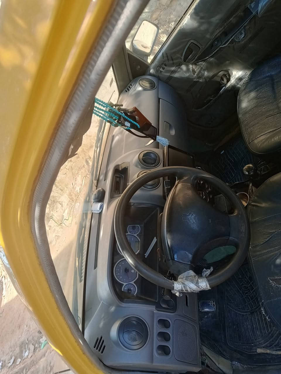 سايبة مديل 11كرستالة سيارة نصبتهة حلوة بيهة اغياسات بلداير الخلفي شواصيهة حلوة بيهة كير اومكينة جدد كفالة بيدي شادهن كهربائيات كلهة شغالة صدر امامي خلفي كلة جديد نقصهة فقط مشط بي ونة رقم احمر سنوية كارتونية صاقطة بل 2019مطلوبة 900هيئة اوغرامات شرط التحويل ماسوي مكاتبة كبلل مرورية ابيع صافي 15ورقة ولهيئة ولغرامات عل مشتري رقم***********
