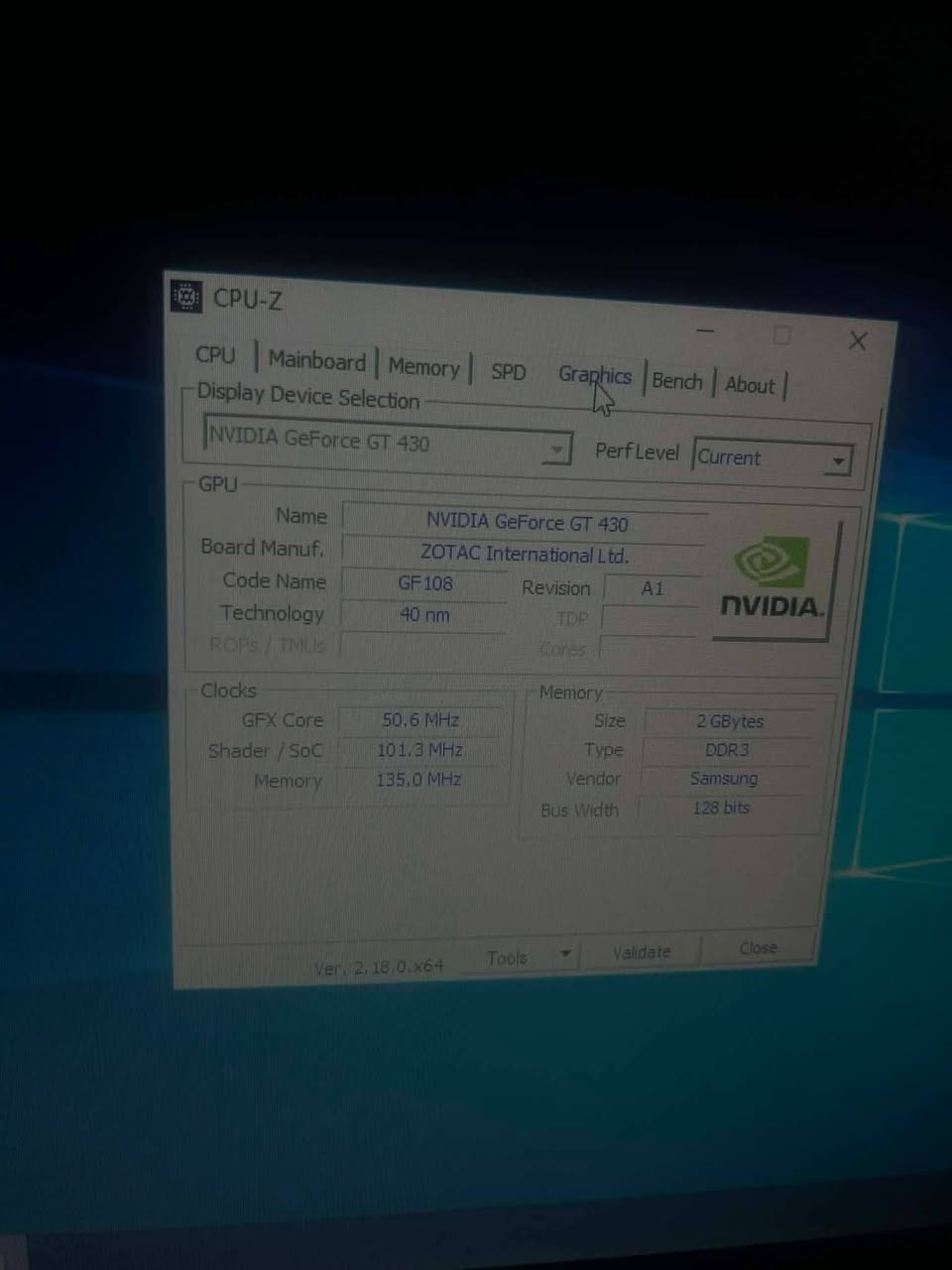 موصفات
كرت شاشه خارجي موضح بل صور 
معالج i3 جيل ثاني 
رام 4GB 
مشغل عليه 
black ops 1
black ops 2
Black ops 3
fery cry 2
pes 2014
call of duty 4
كل العاب تشتغل بسلاسه فول 
طبعا تجيك كامل ويه شاشه و ماوس وكيبورد
للبيع او مروس موبيل
رقم اتصال *********** بي وتساب
