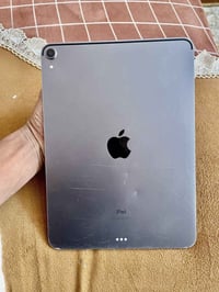 ايباد 11 برو • ٢٥٦ • مكفول