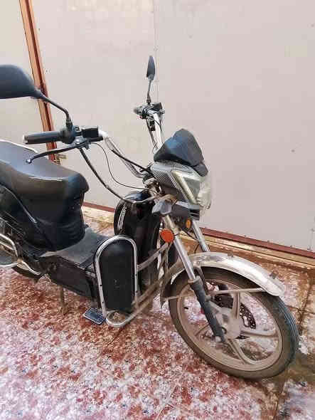 السلام عليكم 
دراجة هارلي الاخوين للبيع 
دراجة زينه ونظيفة وبطاريات نظيفات مكاني التأميم الدواجن سعرها 500 الف وبيها مجال بسيط
للأستفسار
*********** واتساب
***********
