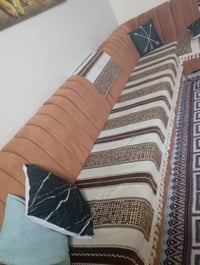 تخم عشر مقاعد سعره 250وبي مجال ونضيف  07770469960واتساب