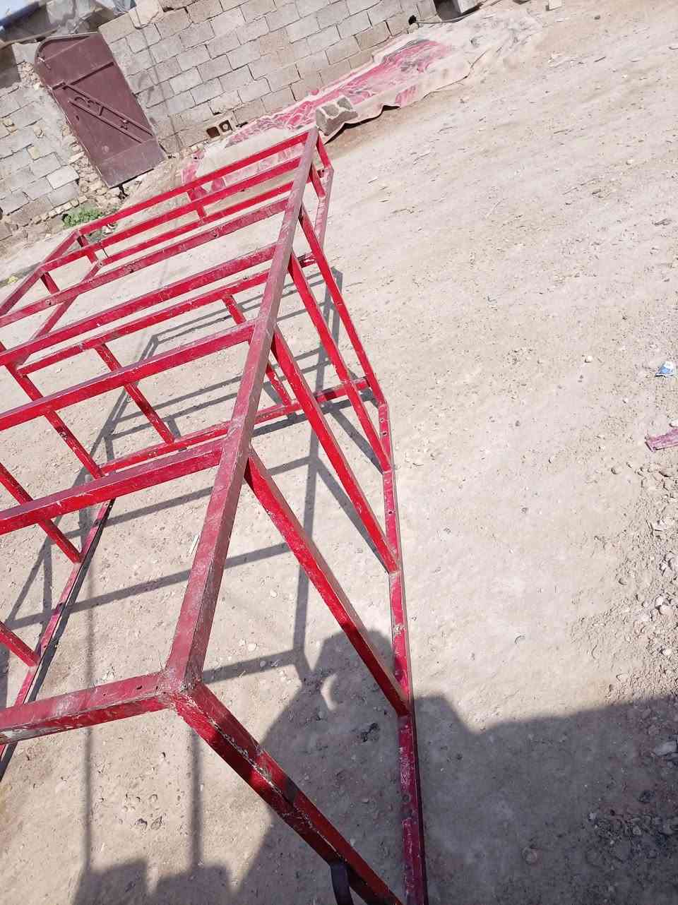 السلام عليكم محجر دايوان  لبيع  إب 80 وبيه مجال  مكان  زعفرانيه ***********

