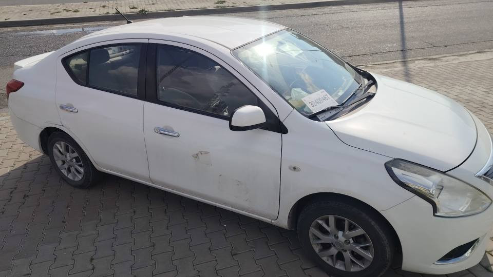 للهم صلي على محمد وال محمد 
للبيع فقط 
نيسان صني 2020 بليتة زركة 
دفتر بانزين موجود رقم سليمانية تحويل ثاني يوم
کیر ومحرك وتبرید ثلج السياره مكفولة من الصبغ والتبديل و بيها بس بارد 
 المواصفات المعروفة 
تايرات ويل كروم 
تحکم ستیرن 
تبريد قطعتين 
4 جام کهرباء 
حساسات خلفيه 
شاشه وكامرة كبير كار بلي (المسجل البلادي هم موجود) 
سویج ريمونت 
دبل ایرباك 
تحکم ستیرن حساس تایر مانع انزلاق يدات نیکل 
سيارة مابيها مصرف
السيارة ماشية 110 الف
مكاني السيارة كركوك 
وسعرها مناسب 105 بيها مجال كلش بسيط
*********** كركوك, العراق
