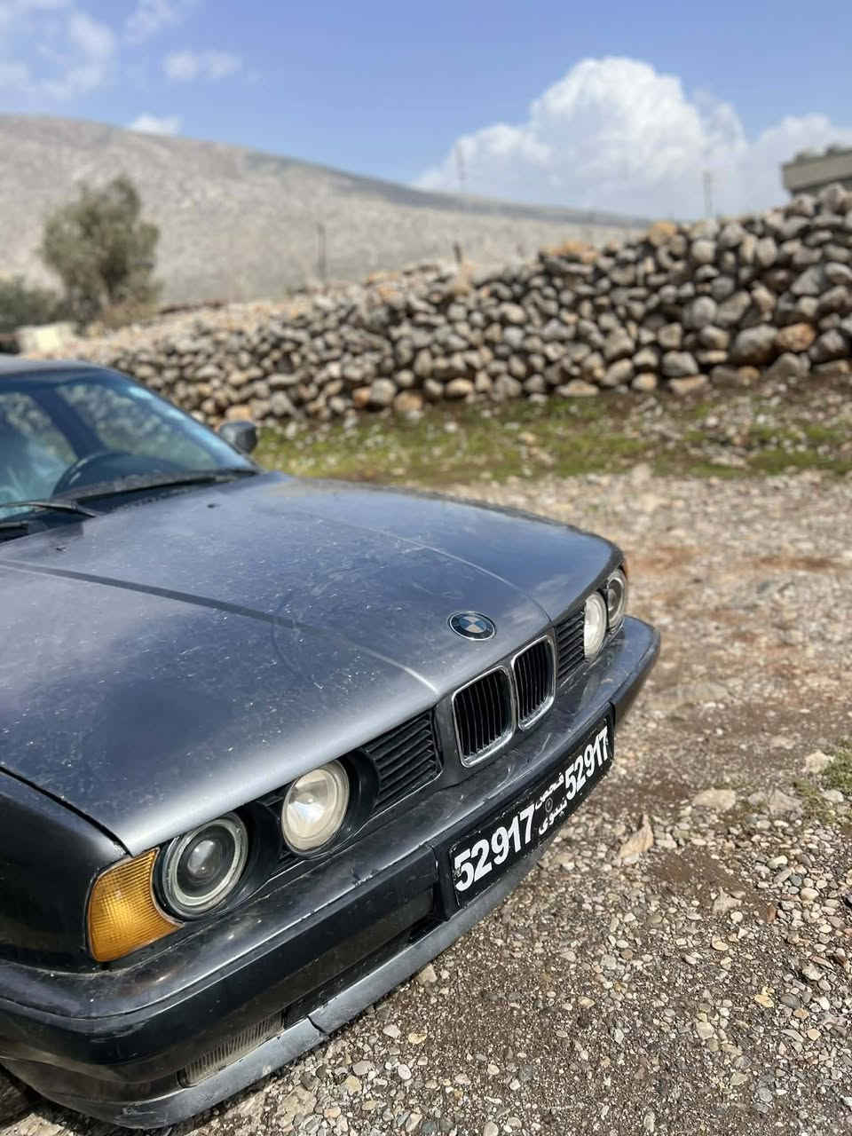 520گیر حادی  زۆر زۆر بە قوە تە ماشە ڵا
سە یارە کە حلوجە 

سە یارە کە بئ دە حمو لیدراوە چە کوچی پیوە نیە 

موسو بڕاوە بە شە رت 

مۆدیل 92گیر و مە کینە بەشەرت 

مە کینە ی کەمیک بوخاری هە یە 

سڵایت 

لایت ئاڵقە 

شاشە ئایپات 

4تایەو ویلی حە سیری لۆک 

گە رمی ڤڵچە گیچە کانی هە موی مە زبوتە 

ئە کسل قوڤڵە 

ناوخورڤی زۆر جوانە  

هە مو شتیکم نوسیوە 

سحری 27گە ڵاو مە حامە لە 

ئە دمین گیان ❤

***********
