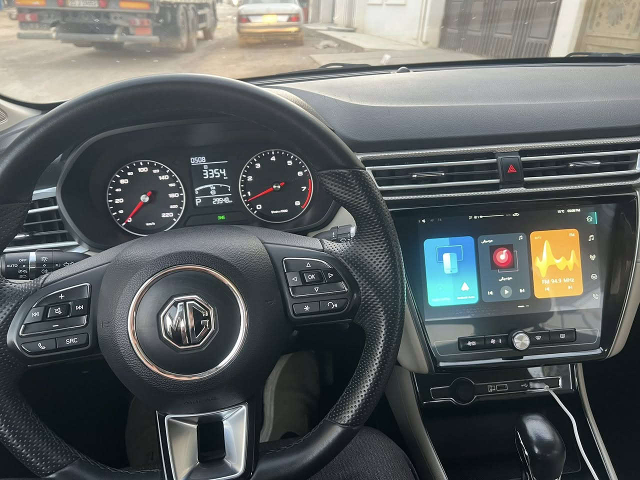 السلام عليكم...
للبيع...نقد فقط  اعتذر عن الاقساط 
بسعر 115$
Mg5 2025
رقم اربيل
شرط التحويل والغرامات 
ضمان الشركة 200 الف او 6 سنوات 
✅محرك1500
✅كير اتوماتيك بدون اي عيب مال بيت"
 ✅سياره جديده شرط برغي ما ناقصها 💯
ماشية 30 الف 
مكان السياره صلاح الدين (سامراء )
للاستفسار 
***********
