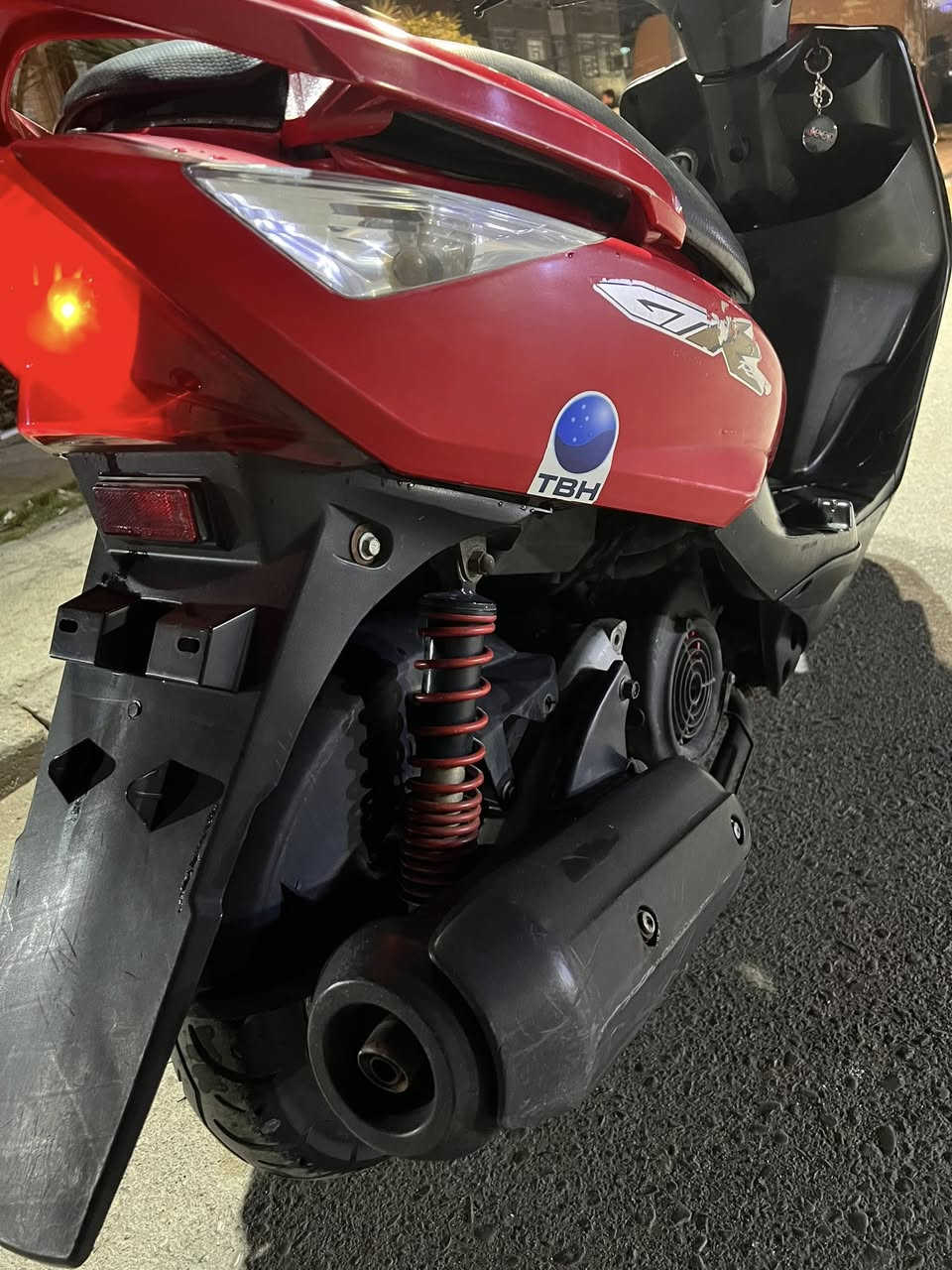 السلام عليكم دراجه رمبه جديدة ماكس ثعلب ياباني الأصلي جديده كفرات اصليه بلاديه ختم واحد دراجه بلاديه( مگفوله كفاله عامه من اي خلل وضرر)ناعمه شلعه معدل نص نكره گهربائيات كلها شغاله دراجه جديده بمعنى كلمه كل نقص مابيهـا سعر 850 الف  وبيها مجال بسيط  العنوان حي البنوك الاتصال ***********
