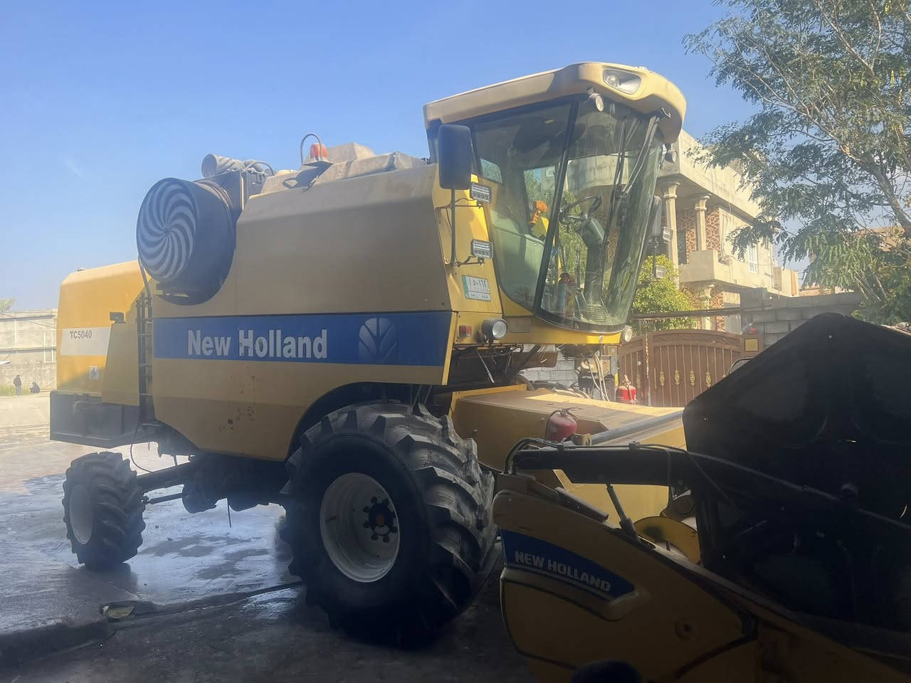 سلام عليكم
للبيع حاصدة نيوهولند
حجم 50-40 قايش.. 4بلم
فول مواصفات. حار بارد
رقم كركوك ..
موديل 2014..
عاده 1275. ... مكان كركوك
للاستفسار. ***********
