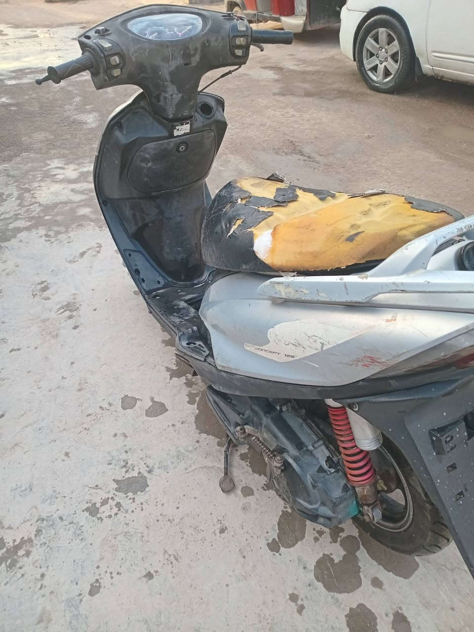 ماكس ١٤٠ الدراجه شغاله بس ابيع كوم حديد السعر ٢٥٠ الف وبيها مجال نقص بس جوزه العنوان الامين الثانيه ***********
