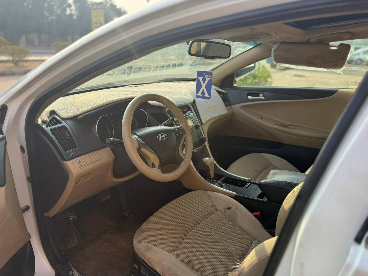 هونداي سوناتا موديل 2011  (خليجي) فول مواصفات 
عدا البصمة  كفاله عامه من التبديل ولفتح السياره فقط رشت صبغ في الباب السائق 
عدا وموضع الصور بالمنشور مع بارد بدايه الجاملوغ امامي ما بين إلا بالسونار )

مواصفات :
محرك 2400 وضع 
بنوراما 
حساسات 
أشاير بالمري 
مري شفط 
شفتات ستيرن 
كشن كهرباء 
فول تحكم بالستيرن 
تخم تاير جديد هستوني شاده 
ويل جديد بلادي 
ماشيه 89 الف حقيقي شرط الفحص 
رقم مثنئ انكليزي كامل مع الهزه 
سياره جديده بمعنى الكلمة كلشي على وضع الشركة 
تخم تاير صدر مكينه كير كلها بشرط 
المكان السماوه المركز للاستفسار ***********
السعر /107 وبيهه مجال اتصل وادلل
