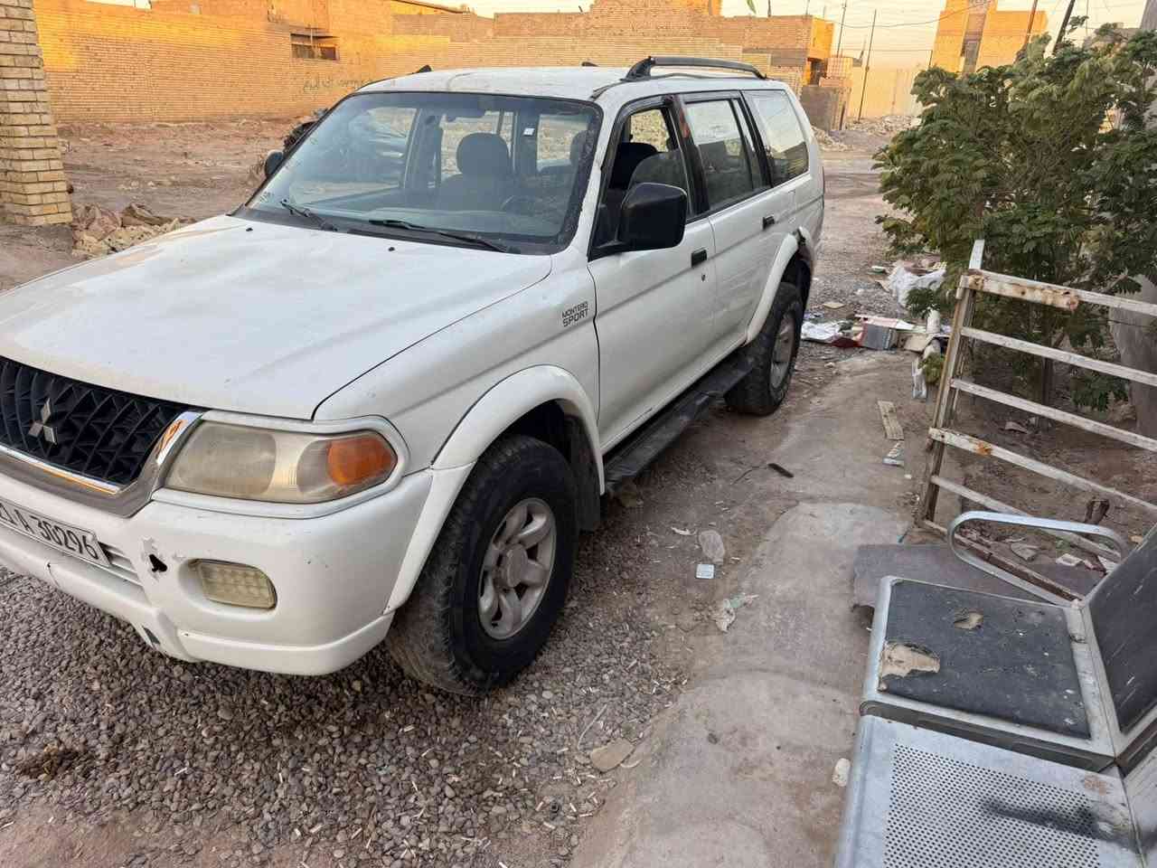 سلام عليكم للبيع مسيبوشي نتيفيه موديل 2001 رقم سليمانيه دولي اخوان سيارة صار بيهه حادث كما موضح بلصور ابيع على حادثهه سيارة انجفت على صفحة اليمنه سيارة شغاله وتمشي مكاني بغداد سابقا مكفوله سعر 38 ***********
