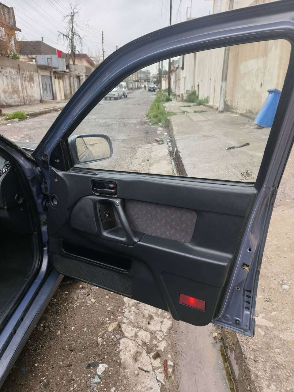 سلام عليكم 

الانتره موديل ١٩٩٤
سياره حلوه ومنصوبه وجاهزه 
متصرف عليها كلشي سياره رايح بيها وراجع على كركوك 
طخم نضيف وجاهز ورا وكدام. 
سياره كدام العين مكينه كير لا صرف لا نفخ
سعرها ٣٠وبيها مجال وبيها كابون
شرط التحويل 
أربع جوم كهرب 
قفل مركزي
رقم وسنويه وهزه جديده
مكاني موصل الجديده
للاستفسار أكثر ***********
