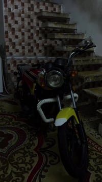 دراجة • محرك ٢٠٠ • أوراق كاملة