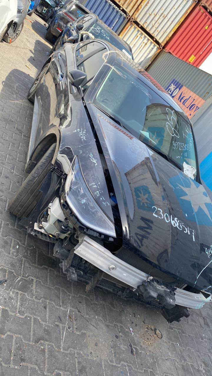 سوناتا ٢٠٢٣ محرك ٢٥٠٠ سيارة ماشية 💯ك م فول سيارة قطعتين تبريد شاشة كبيرة تبريد بيانو نظام تزحلق رادار امامي خلفي حانبي بنيرانة سيارة لون اسود كذاب على حبري لون سيارة خير من الله بيها بعض شخوط في الجوانب رقم *********** بيها مجال رايدها ١٥٥ وبيها مجال حك جية بغداد, العراق
