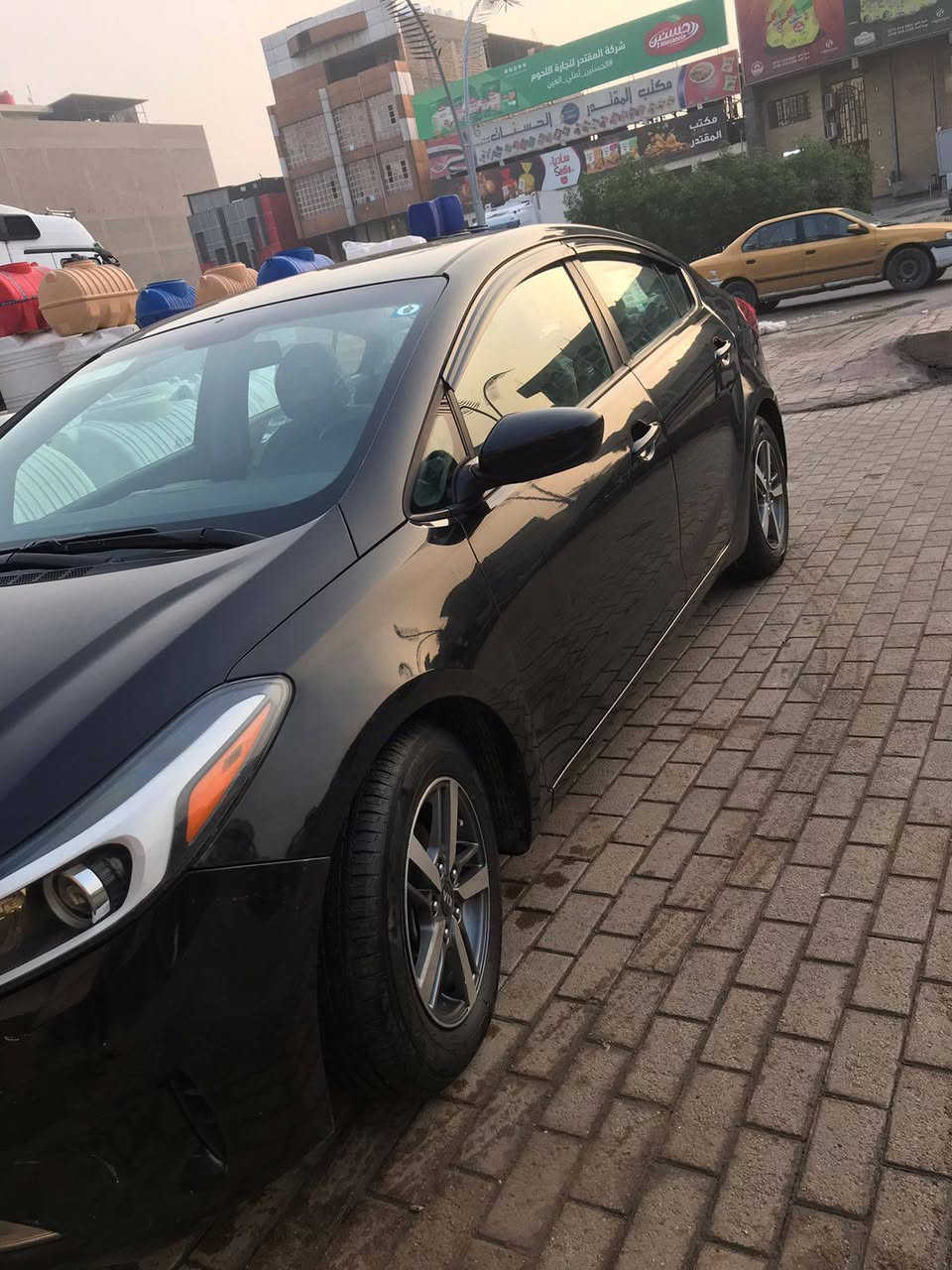 سلام عليكم فورتي 2017امريكي كلين حادثها دوسه خفيفه مكفوله كفاله عامه من صبغ وتبديل للبيع رقم بغداد باسمي تحويل ثاني يوم سياره جديده تخم تاير مكينه 2000كير ايتي
مكاني جميله سعرها 128$وبيها مجال ***********
