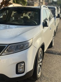 سورنتو ٢٠١٣ فول مواصفات خليجي رقمه أربيل مكاني العماره سعره ١٩٠ مكفوله...