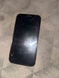 آيفون XR • بطارية ٨٥٪ • يحتاج شاشة