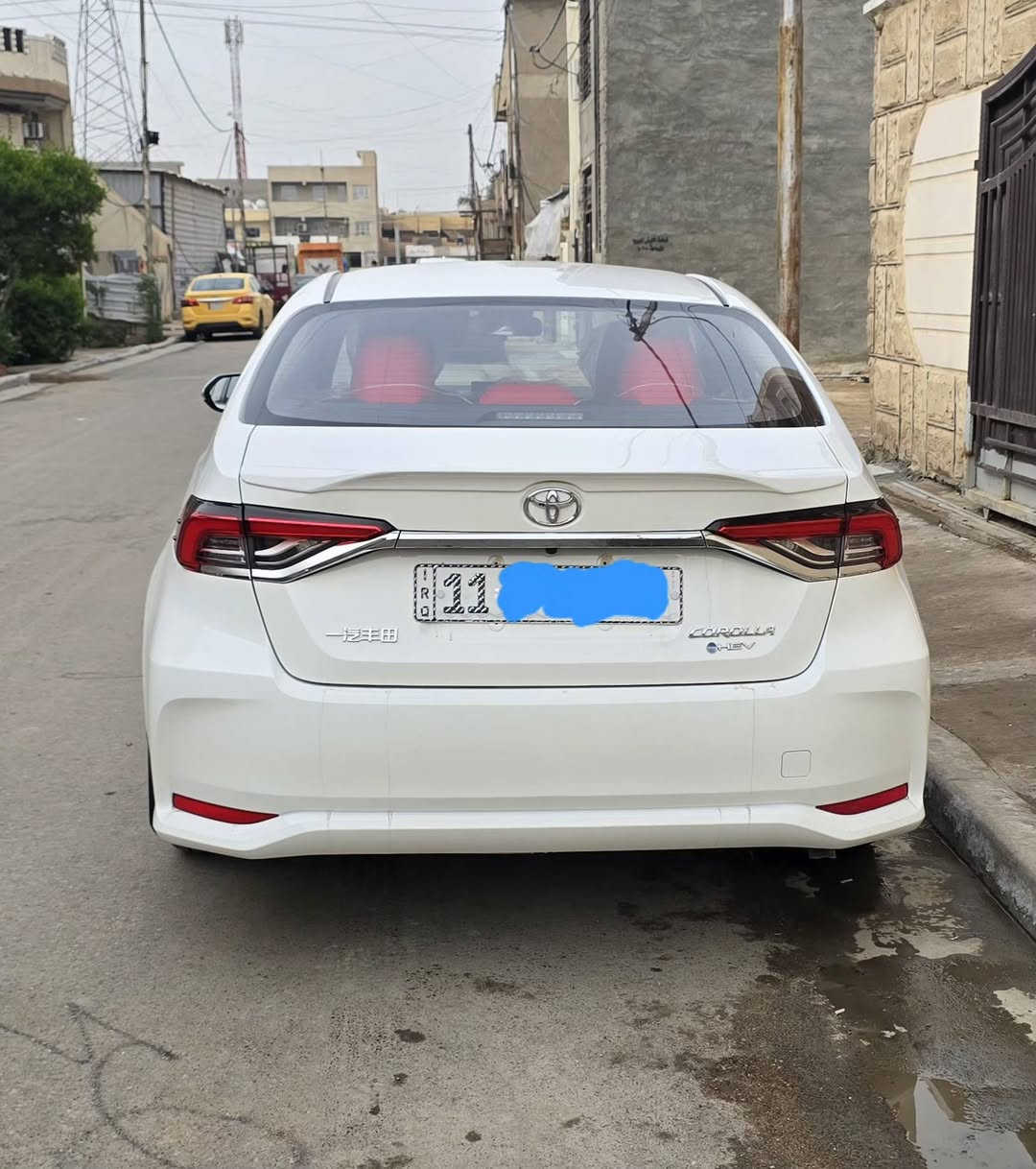 السلام عليكم 
كورلا 2025 فول مواصفات  داخل احمر مقعد السائق كهرباء
بيها بارد قليل بين الباب والجاملق الايسر الامامي 
ماشيه 17 الف وقابل للزيادة 
السعر 24 مليون وبيها مجال 
***********
