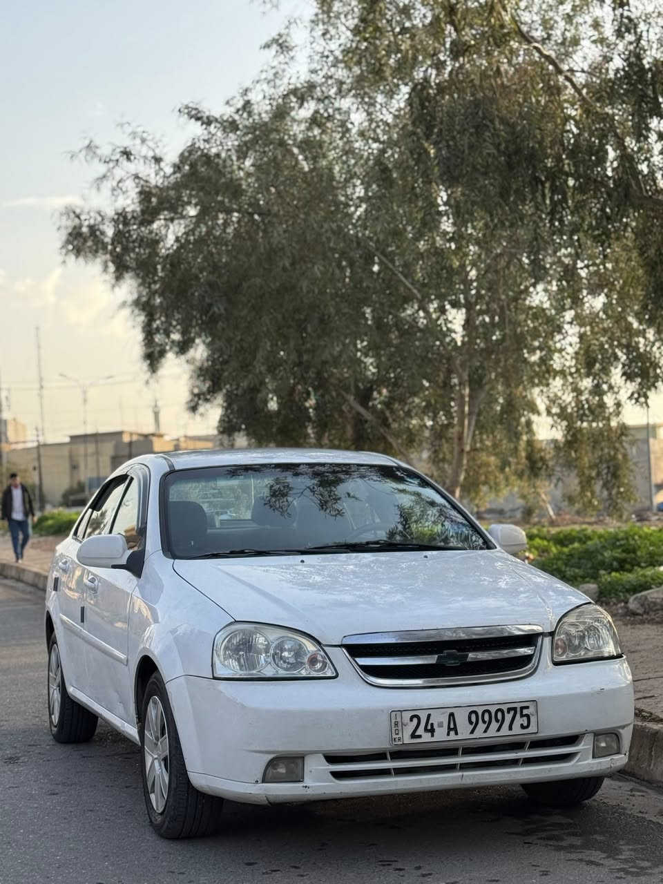 أوبترا 2011
محرك وكير شرط 
تبريد شغال ما يعوزها مصرف 
ضرر 3 قطع صبغ سقف بي مكان تشليع صبغ كد شبر 
السعر 63 
***********
